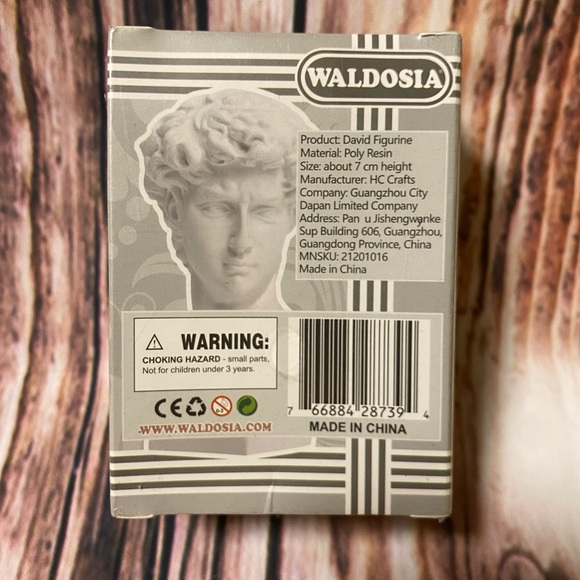 David of Michelangelo Resin Bust Statue - Picture 3 of 7